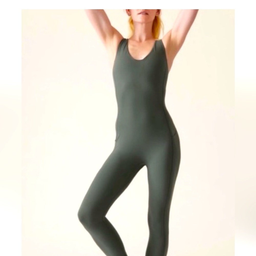 Athleta Transcend Bodysuit nwt - Picture 1 of 2